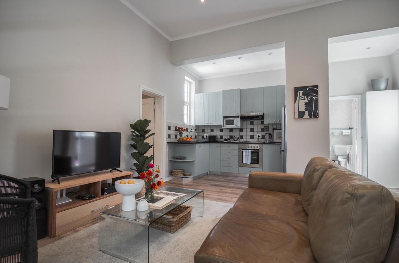 Victoria Court Two Bedroom Oasis In Trendy Long St Cidade Do Cabo Exterior foto